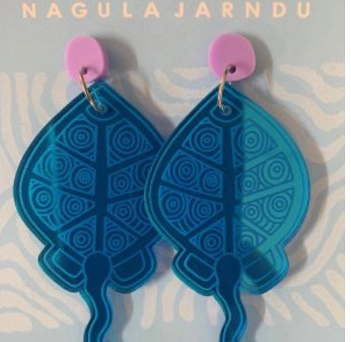 ‘Birndany’ (stingray) earrings (mirror blue)