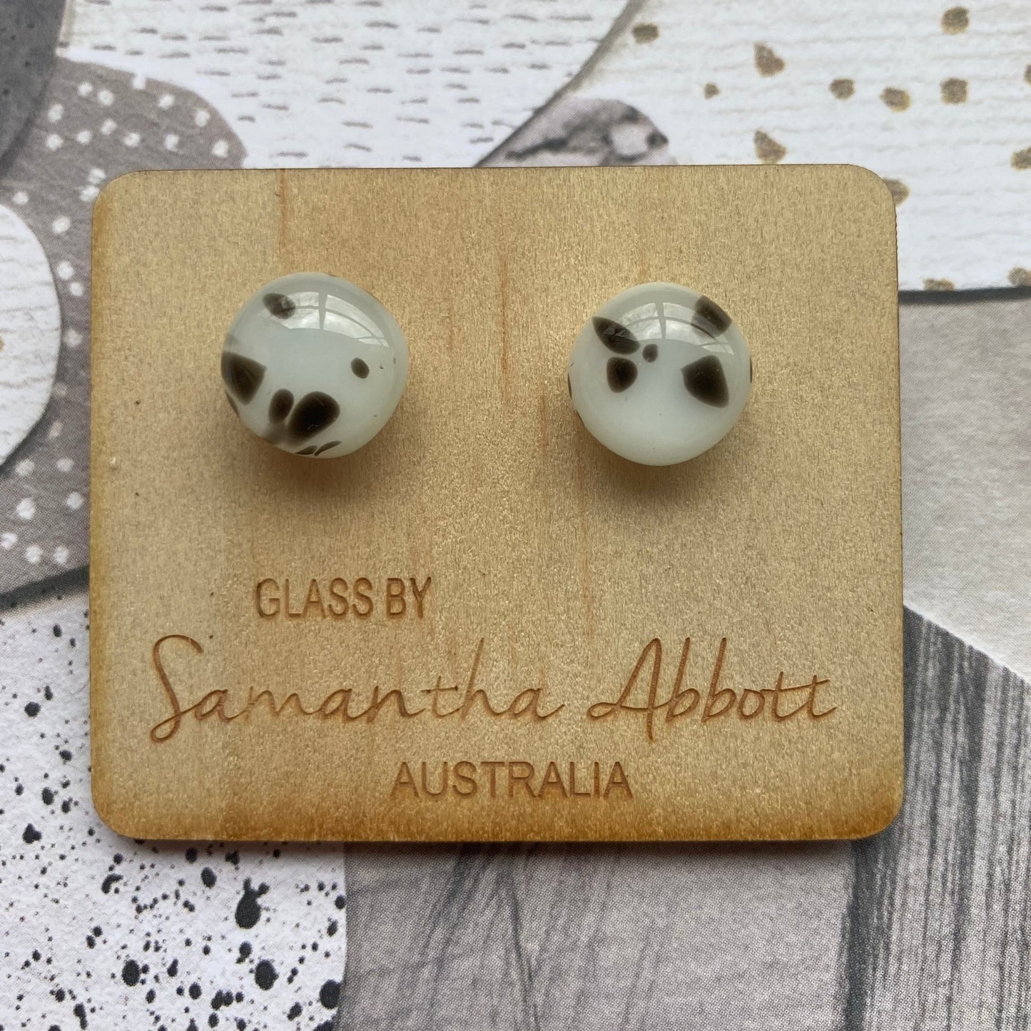 Pair 12 - Black and White Glass Studs