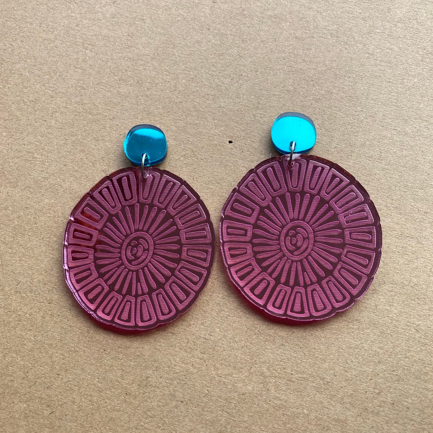 Kija Country earrings (pink mirror)