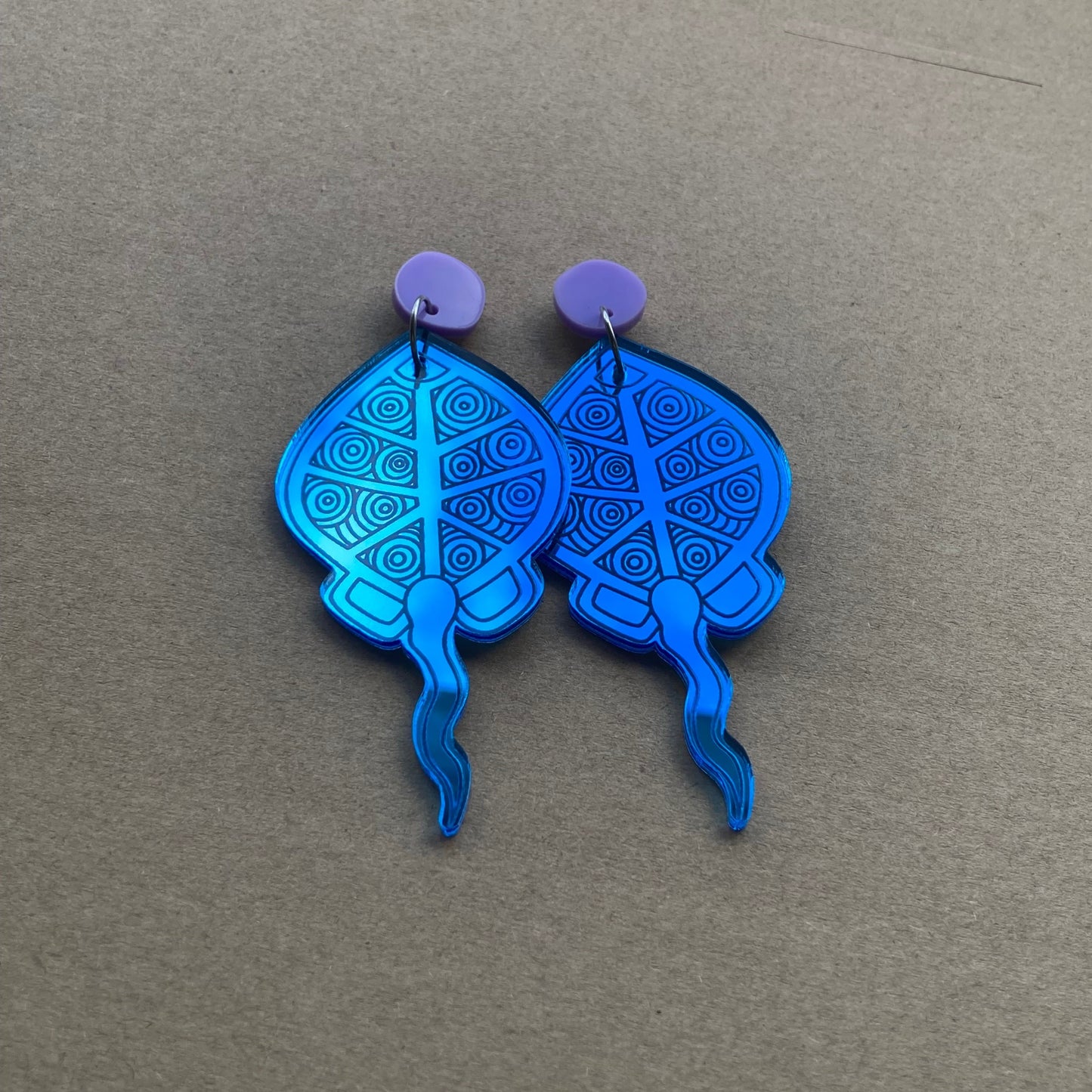 ‘Birndany’ (stingray) earrings (mirror blue)