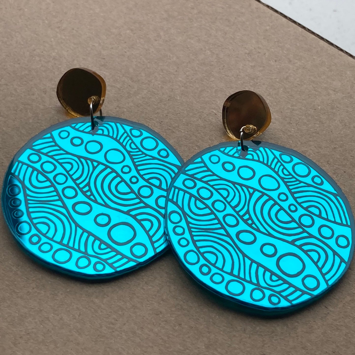 ‘Wanggurru’ – Ocean earrings