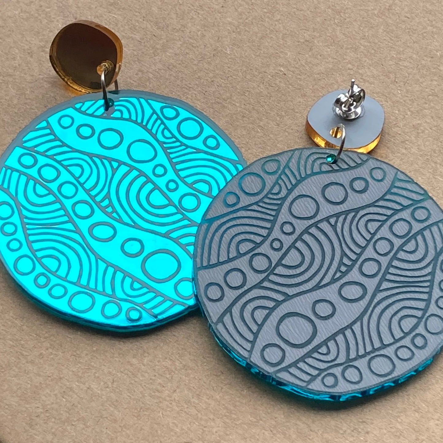 ‘Wanggurru’ – Ocean earrings