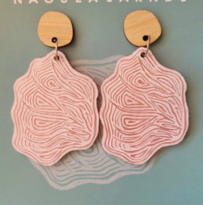 Mangal (clamshell) earrings