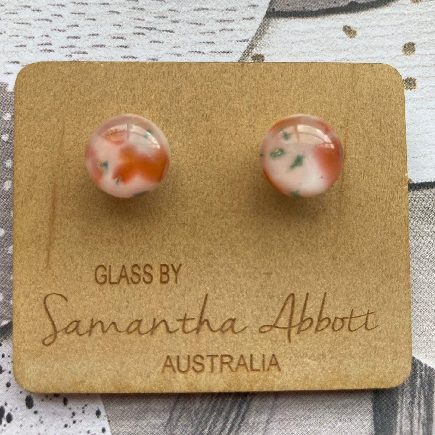 Pair 23 - Pinky/red Glass Studs