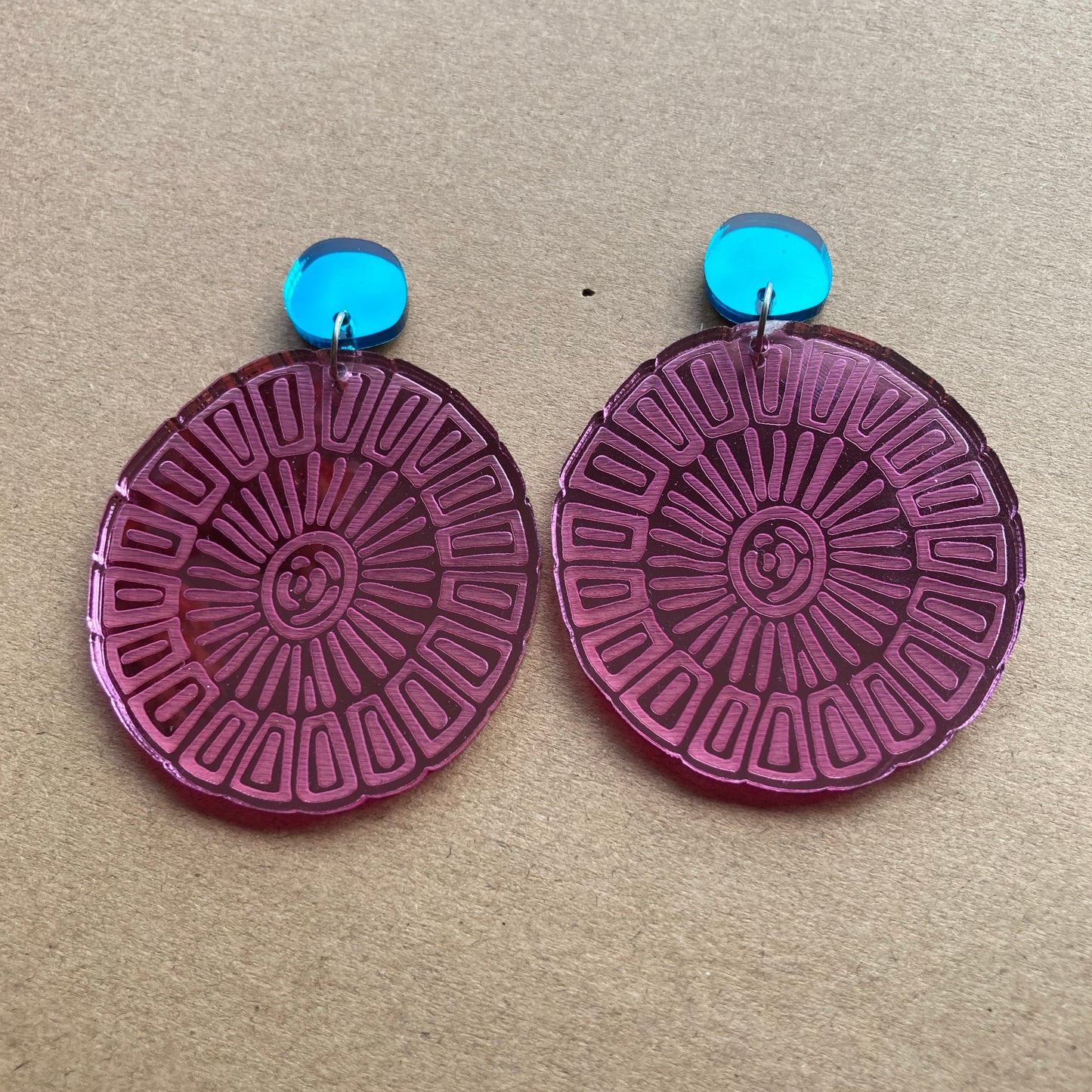 Kija Country earrings (pink mirror)